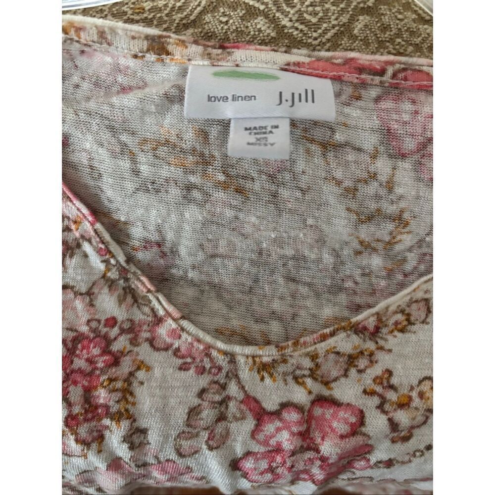 J. Jill “love linen” Floral Tee - Picture 6 of 6